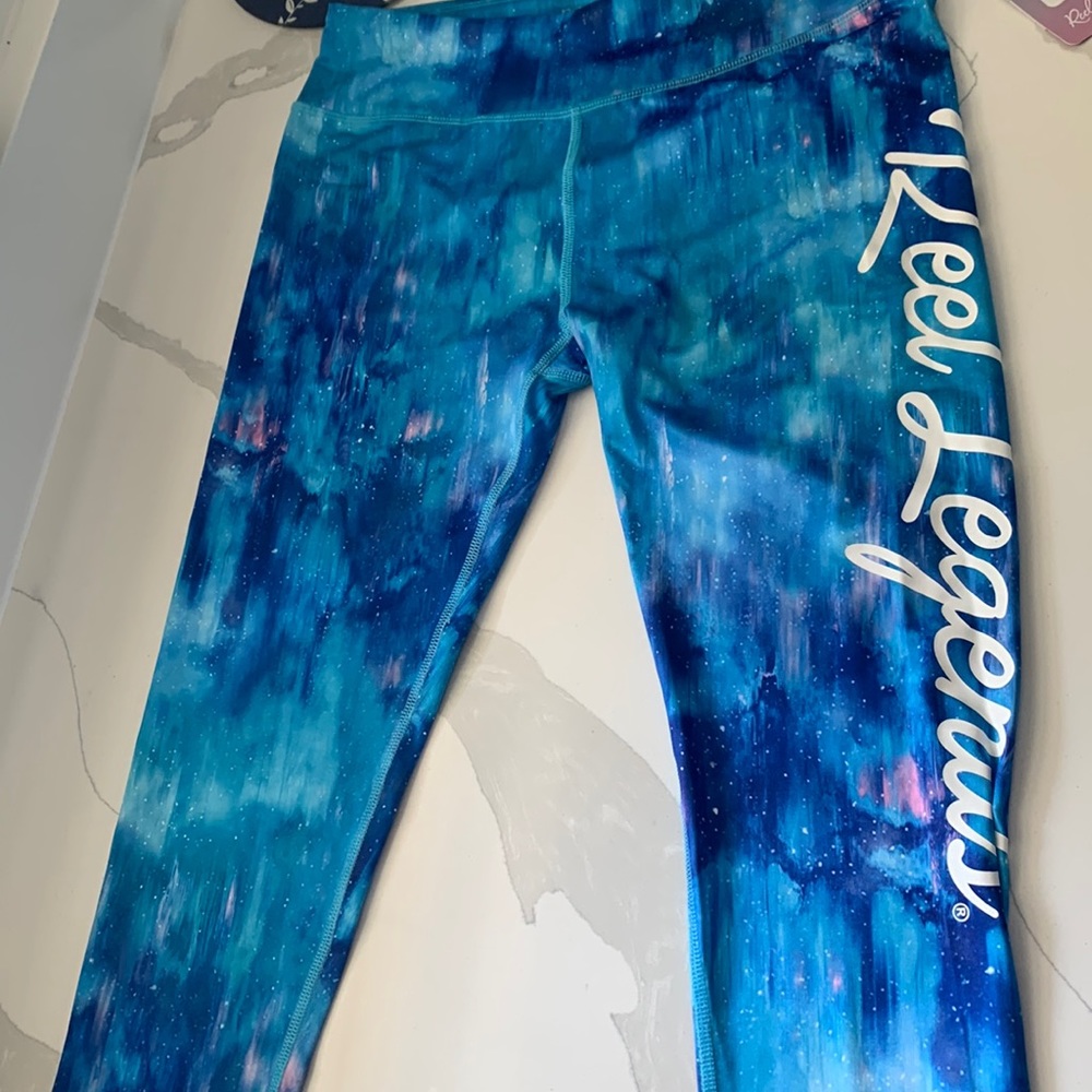 They are a M never been worn